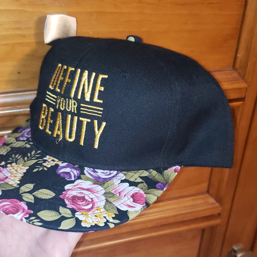 Brand New Boutique Hat 'Define Your Beauty' Floral View 2